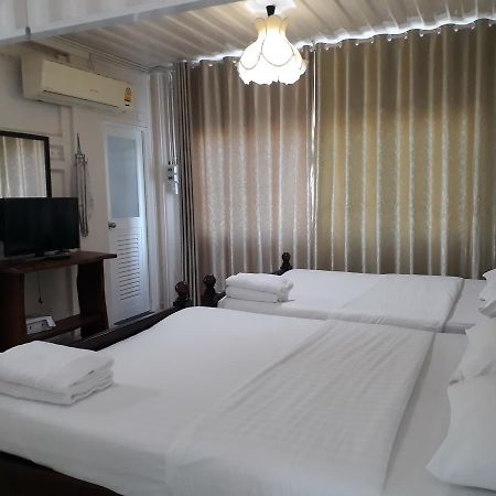 Farsai Homestay Lop Buri エクステリア 写真