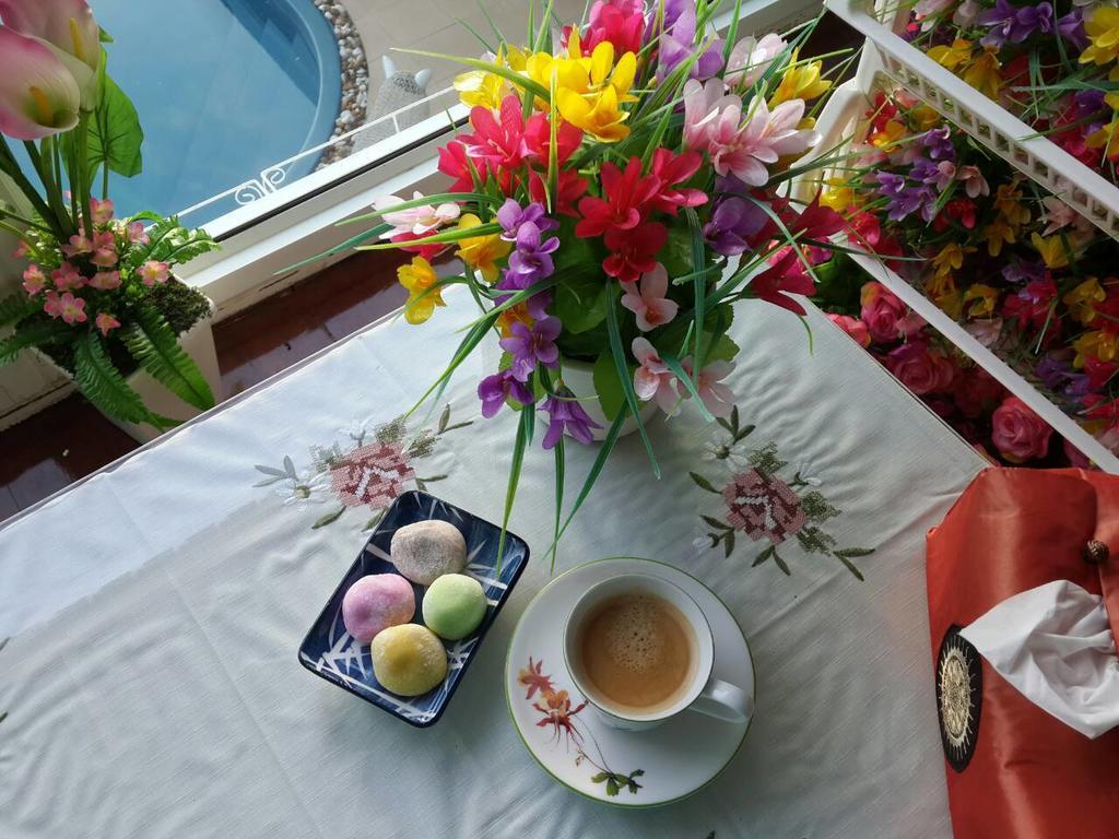 Farsai Homestay Lop Buri エクステリア 写真