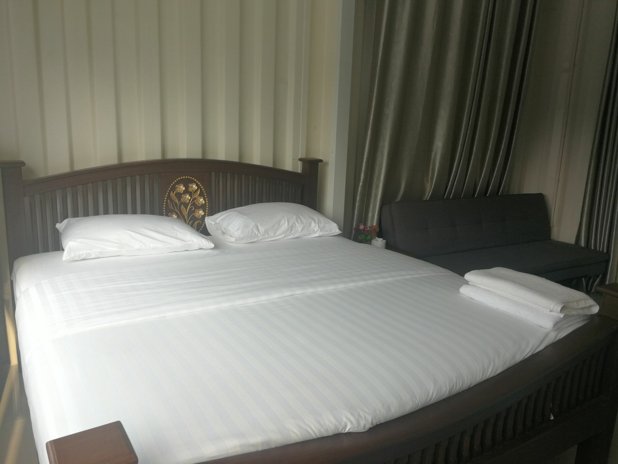 Farsai Homestay Lop Buri エクステリア 写真