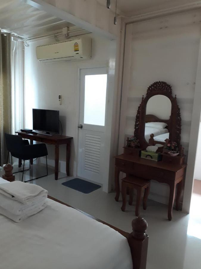 Farsai Homestay Lop Buri エクステリア 写真