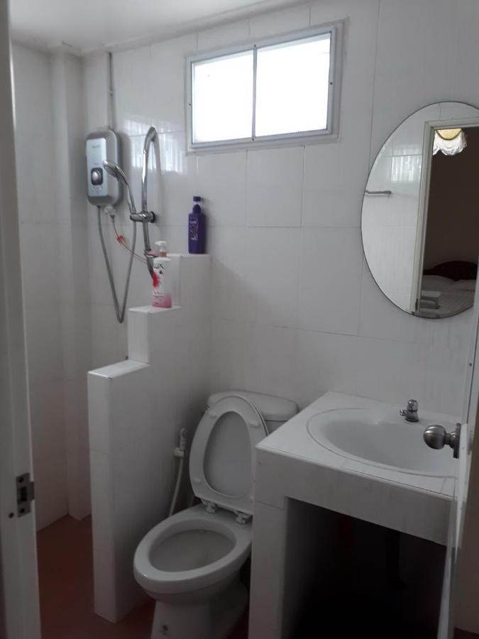 Farsai Homestay Lop Buri エクステリア 写真